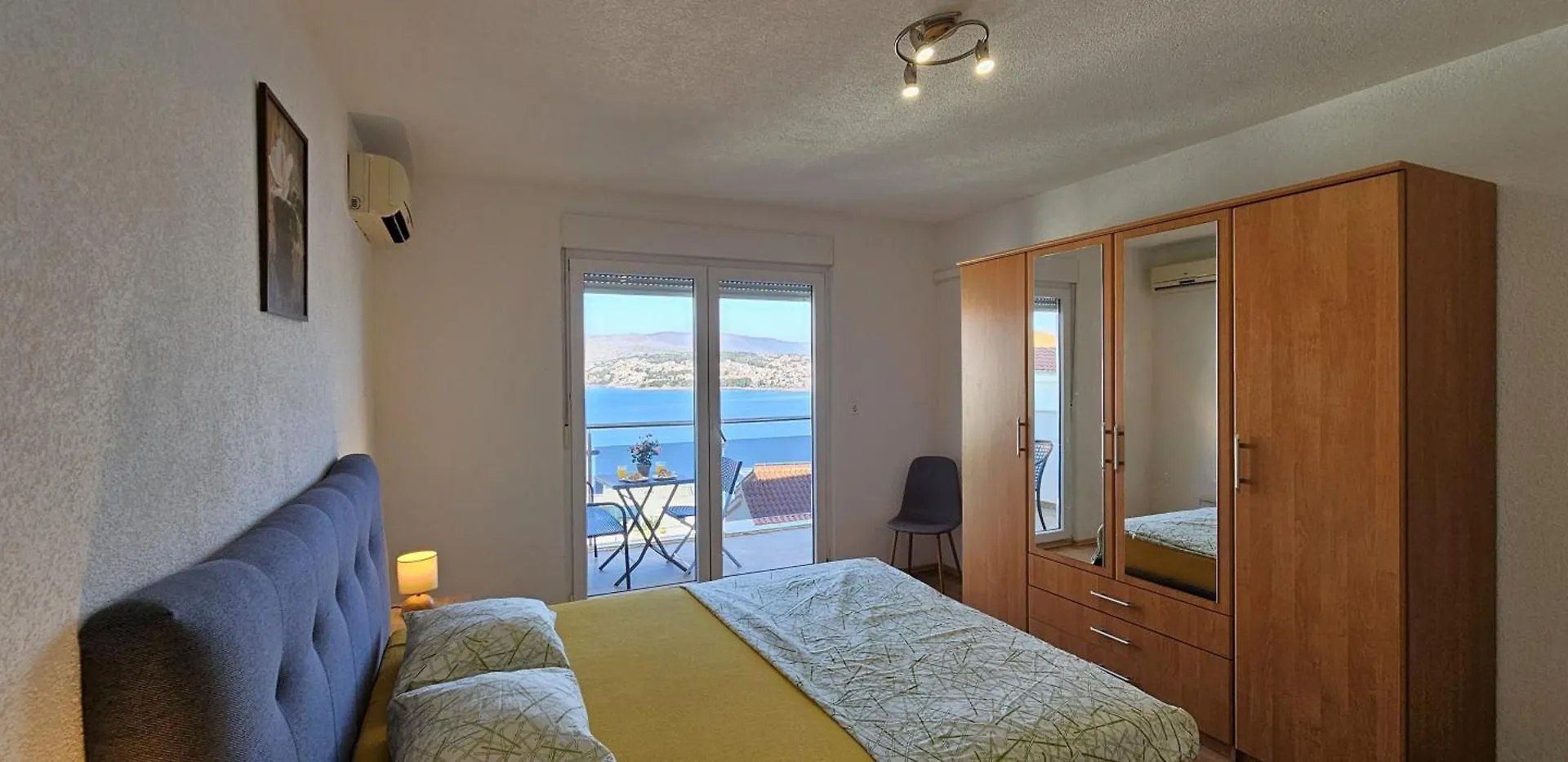 Apartman Large Seaview Apt, 150M To Beach, 4Km From Trogir - Apt Nora Croatia